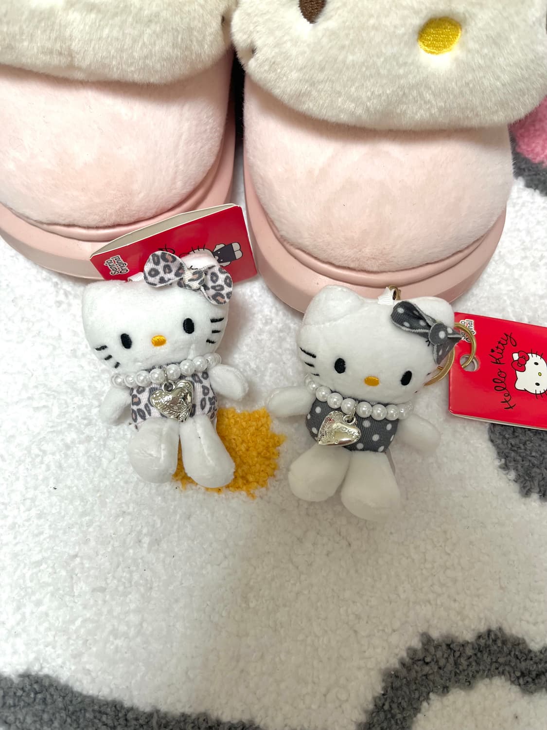 (새상품) 산리오 정품 헬로키티 진주 키링 상품이미지1