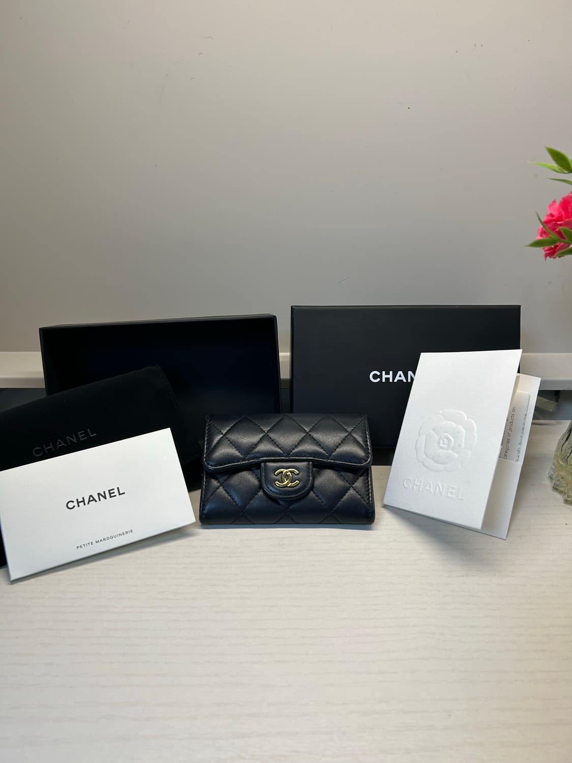 샤넬 CHANEL 클래식 금장 램스킨 플랩 카드 지갑 블랙 내장칩 상품이미지1