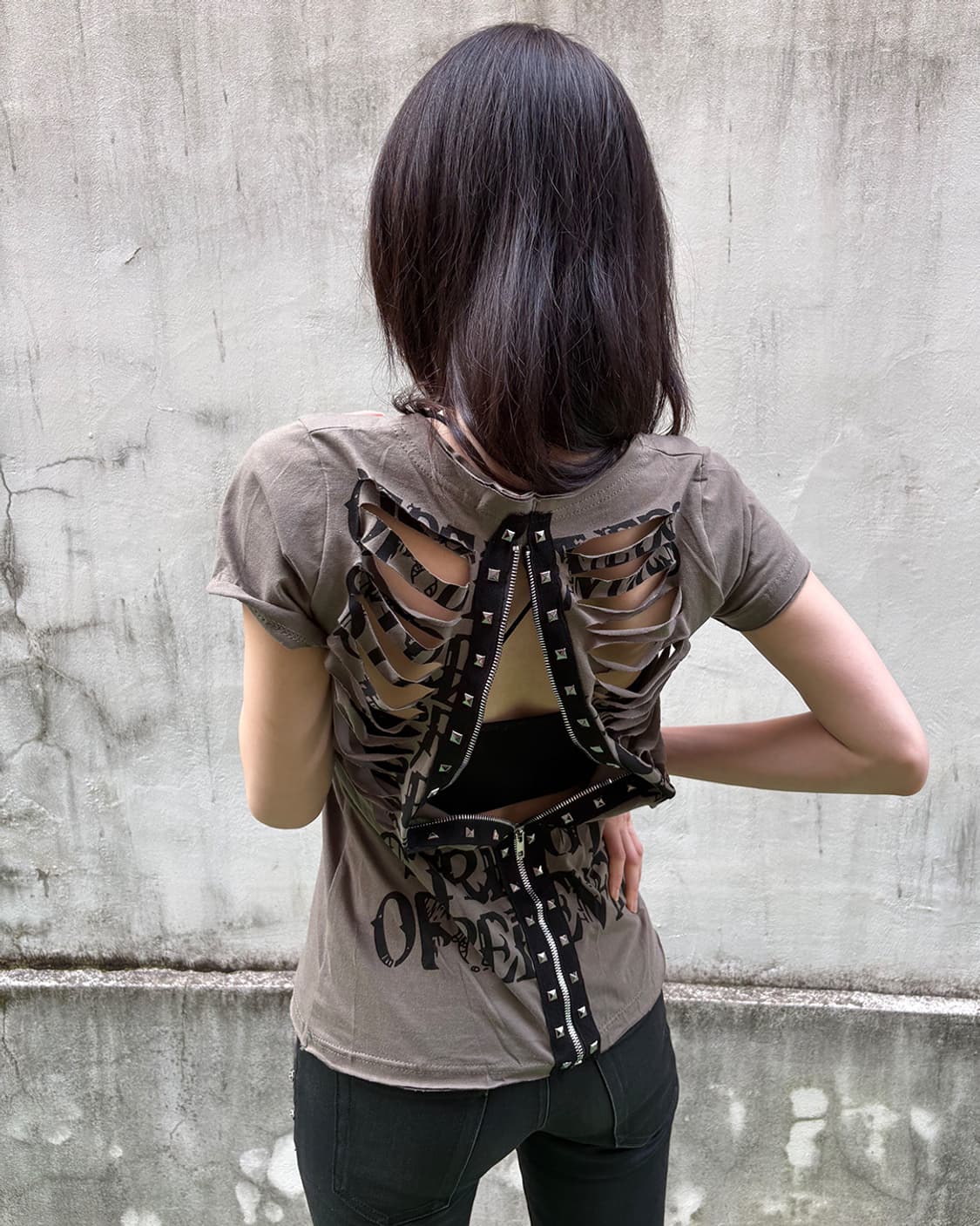 Y2K BONECUT STUD ZIP TOP 상품이미지5
