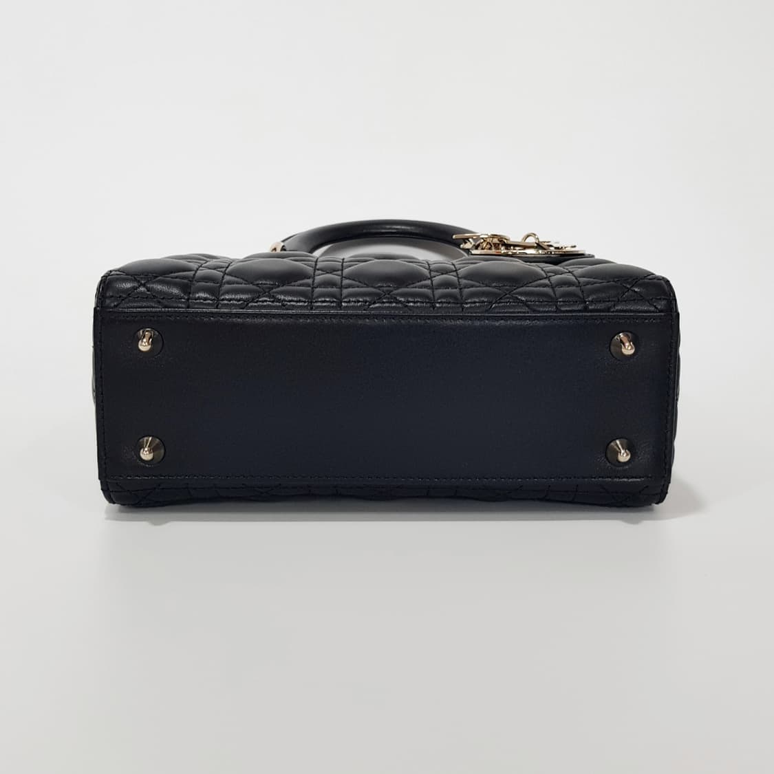 디올 레이디디올 스몰 블랙 M0538ONGE 상품이미지7