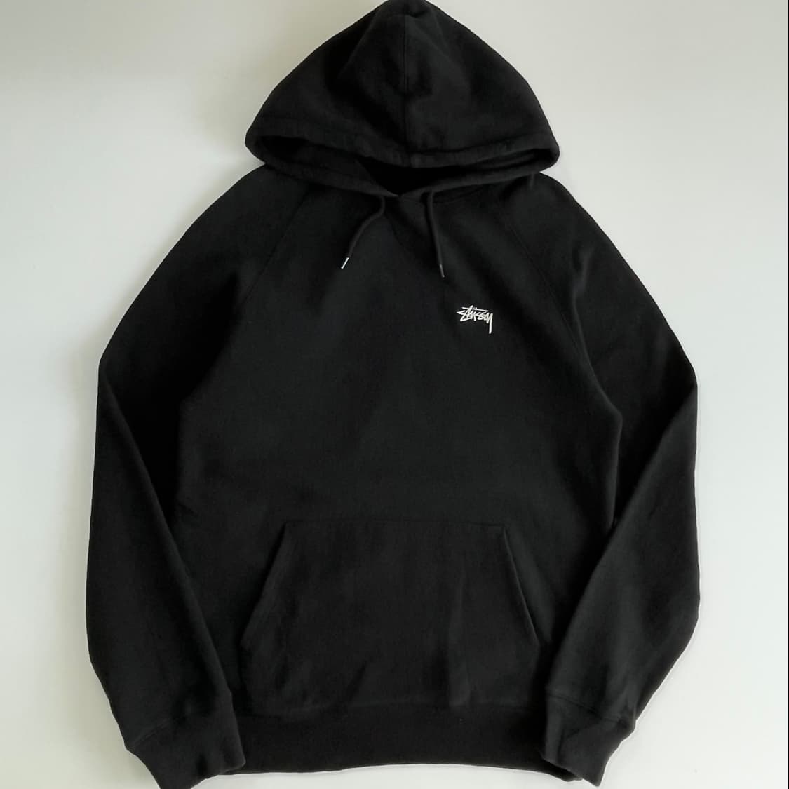 Stussy 스투시 블랙 스몰 스탁 자수 후드티 상품이미지1
