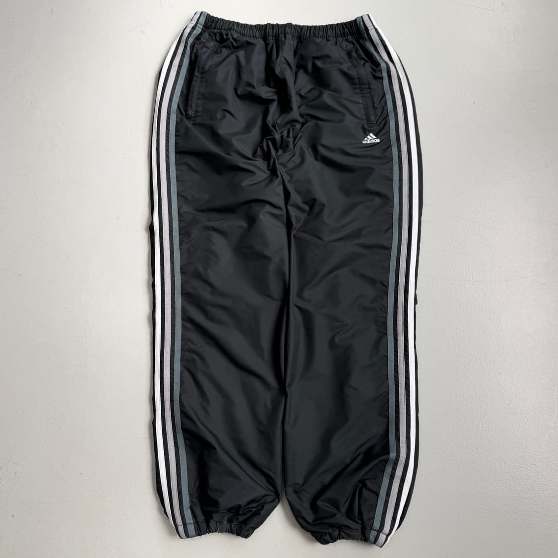 아디다스 00s 삼선 올드스쿨 바람막이 트랙팬츠 상품이미지2