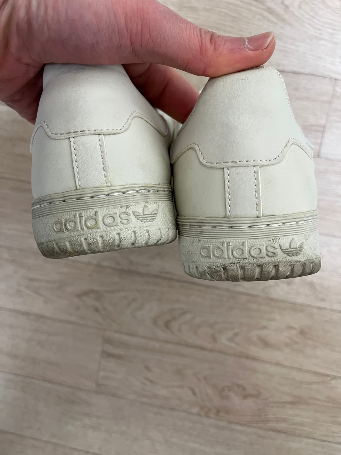 아디다스 칼라바사스 스니커즈 상품이미지4