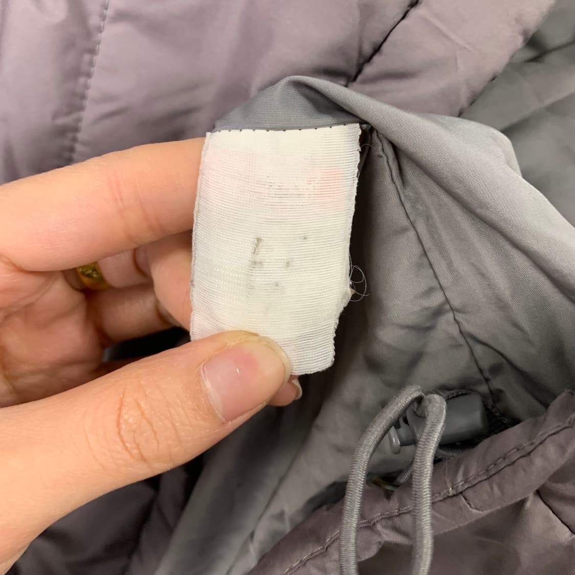 노스페이스 자수로고 스틸그레이 경량 패딩 상품이미지6