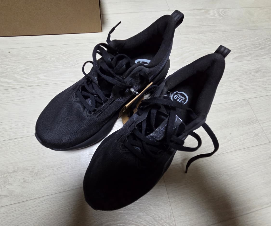 일본판 새상품 아식스 노바블라스트5 245mm 블랙 상품이미지3