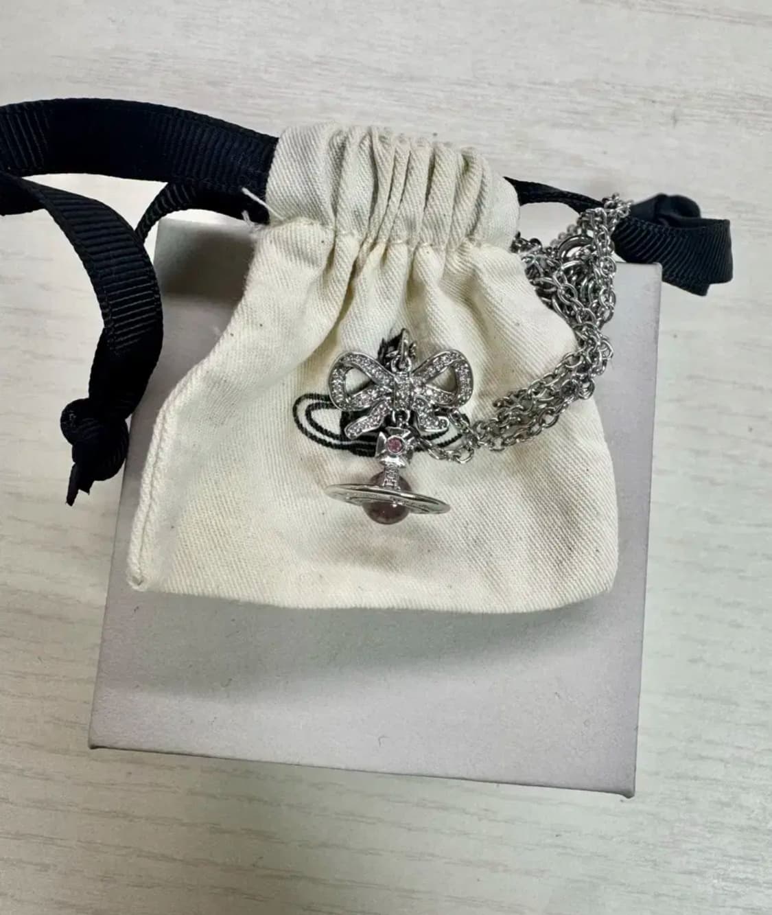 비비안웨스트우드 옥타비아 리본 목걸이 핑크 네클리스 상품이미지2