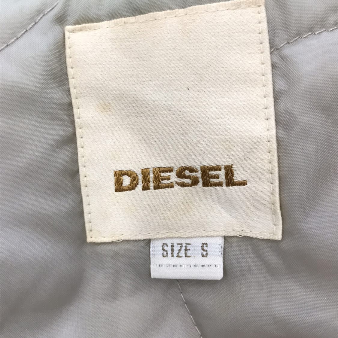 디젤 DIESEL 크롭 경량패딩 [S사이즈] 상품이미지4