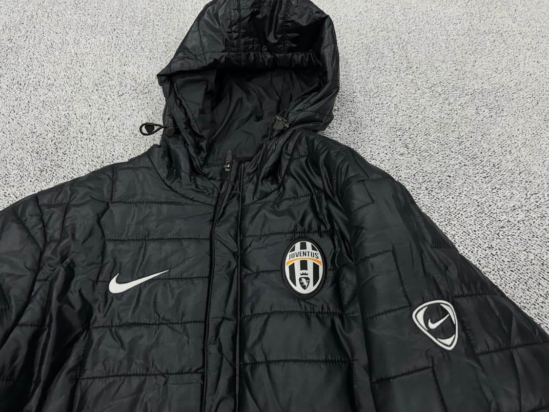 나이키 유벤투스 경량 패딩 상품이미지3