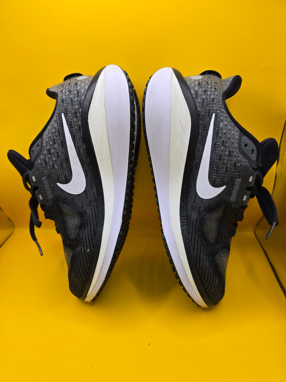 나이키 보메로17 러닝화 235 상품이미지6