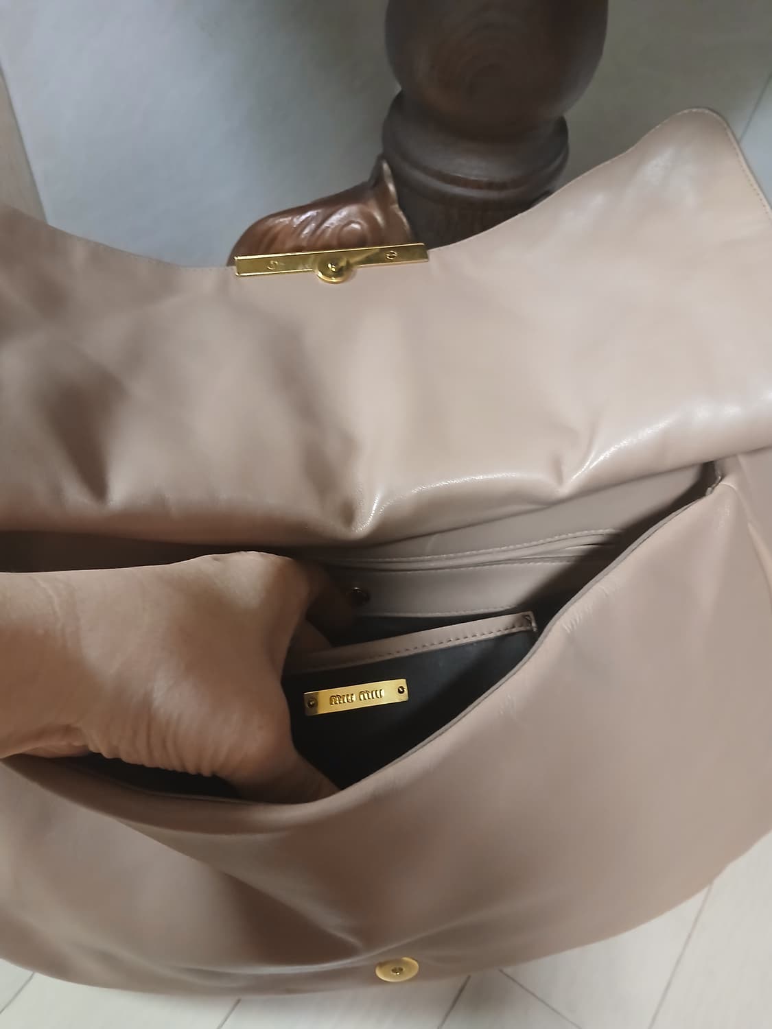 미우미우 체인 숄더백 상품이미지5