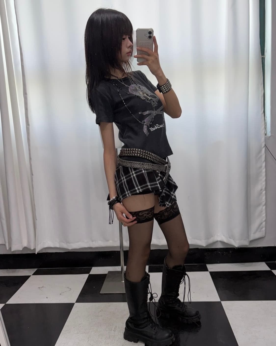 🎸블랙 스컬 비즈 디테일 티셔츠🎸 상품이미지4