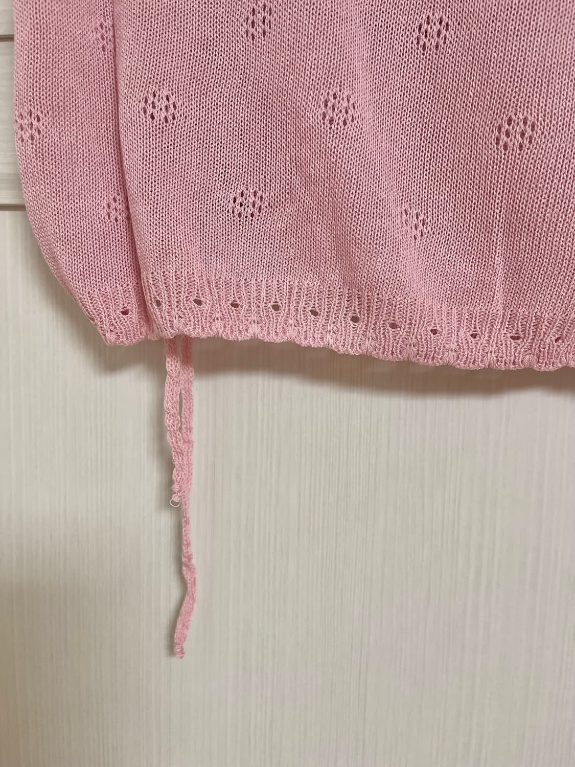 에딘버러 핑크 펀칭 랩 니트 크롭 가디건 상품이미지4