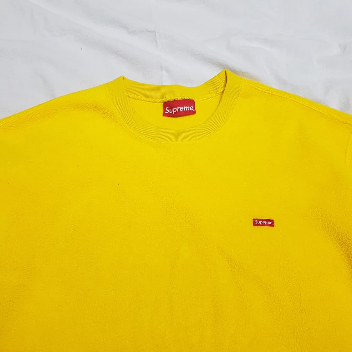 L 슈프림 폴라텍 스몰박스 크루넥 옐로우 맨투맨 상품이미지2