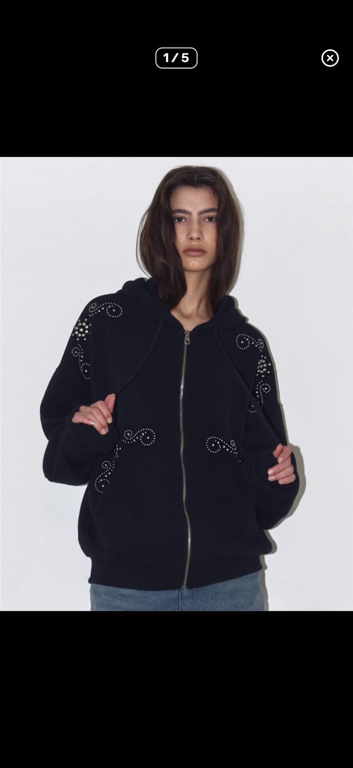 폴리수엠 스터드 후드집업 상품이미지1