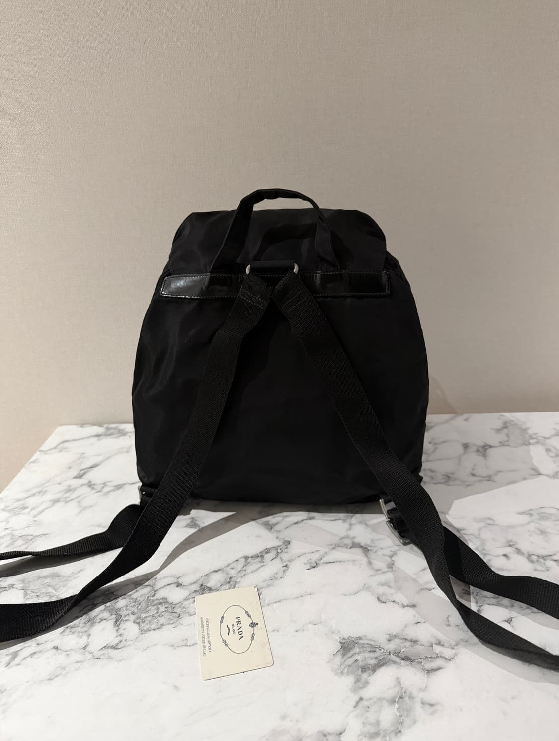 정품 프라다 백팩 미듐 사이즈  상품이미지4