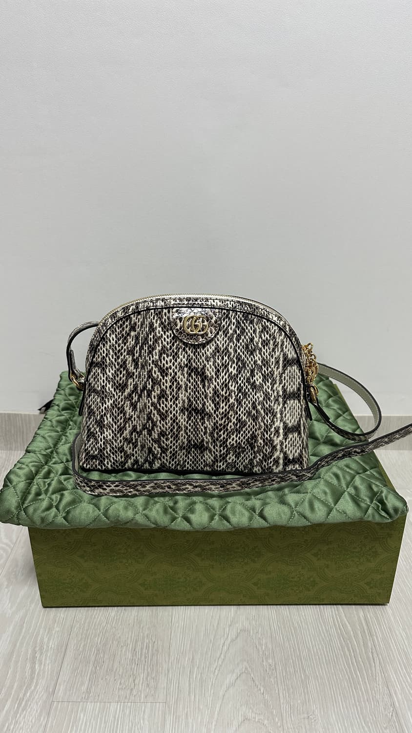 구찌 오피디아 GG 스몰 스네이크 스킨 숄더백 정품 새상품 490만원 상품이미지1