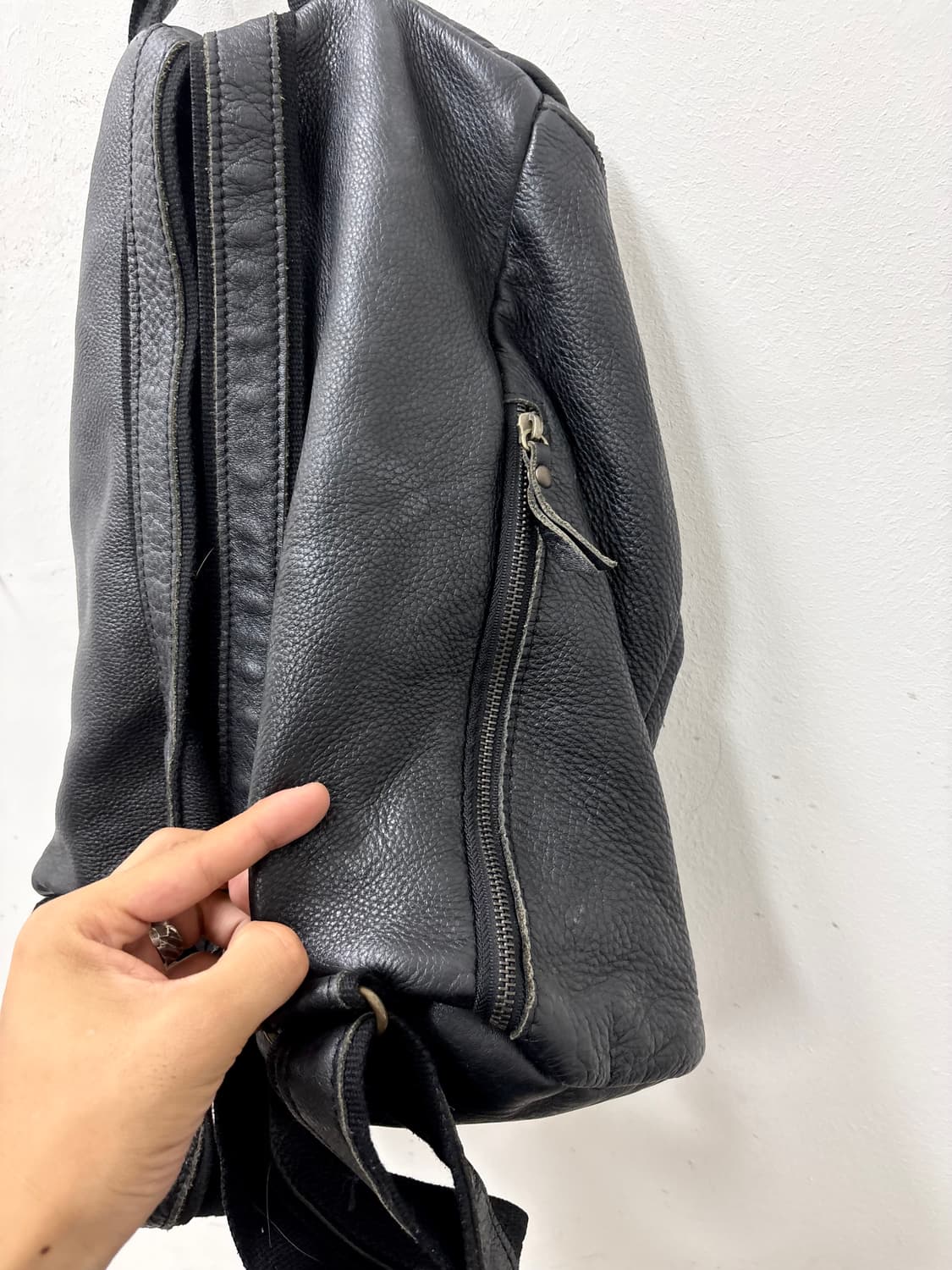 “Vintage” Black Y2K Leather Bag 상품이미지7