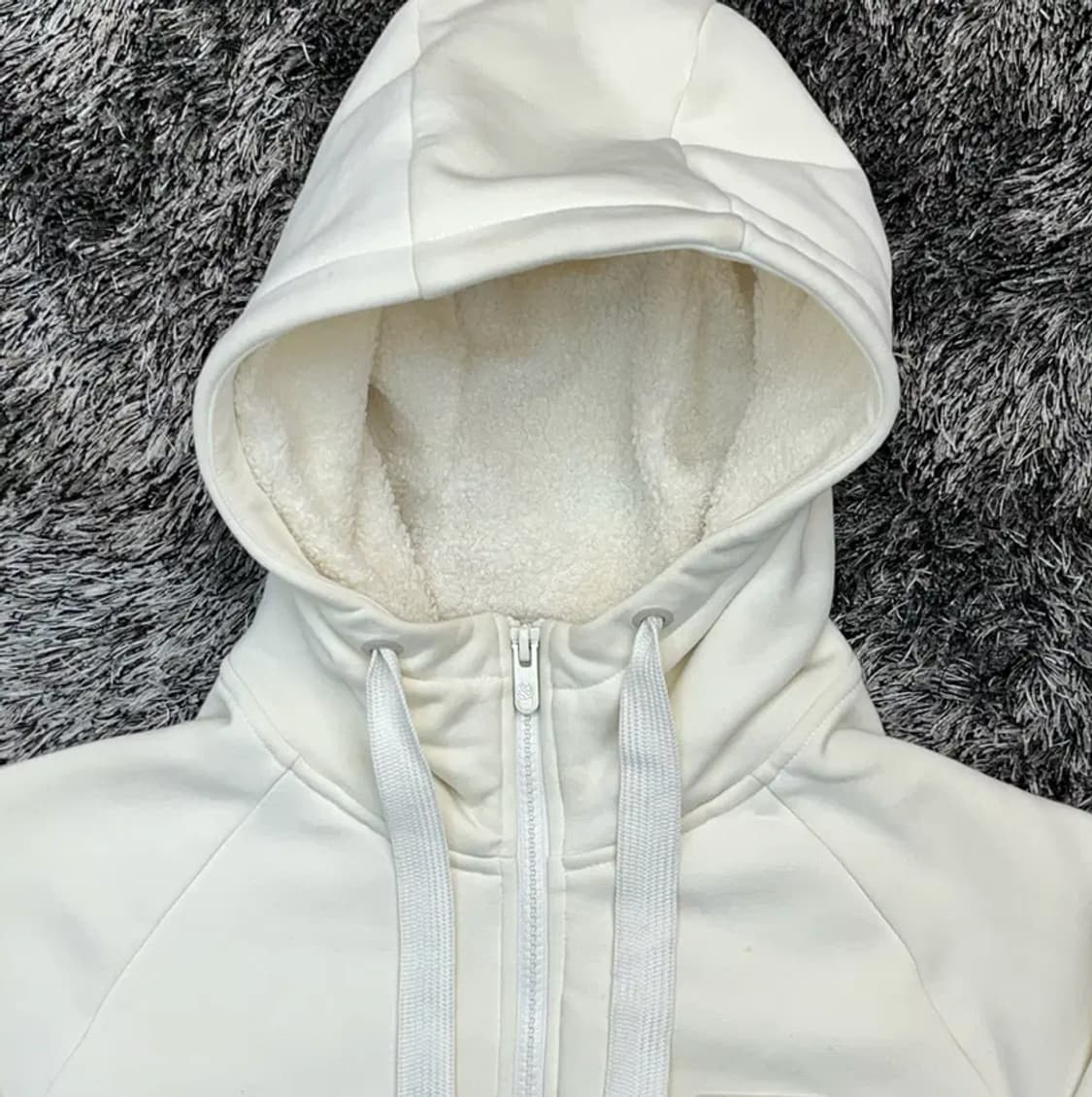 디스커버리 여성 기모 뽀글이 롱후드집업 (100) 상품이미지2