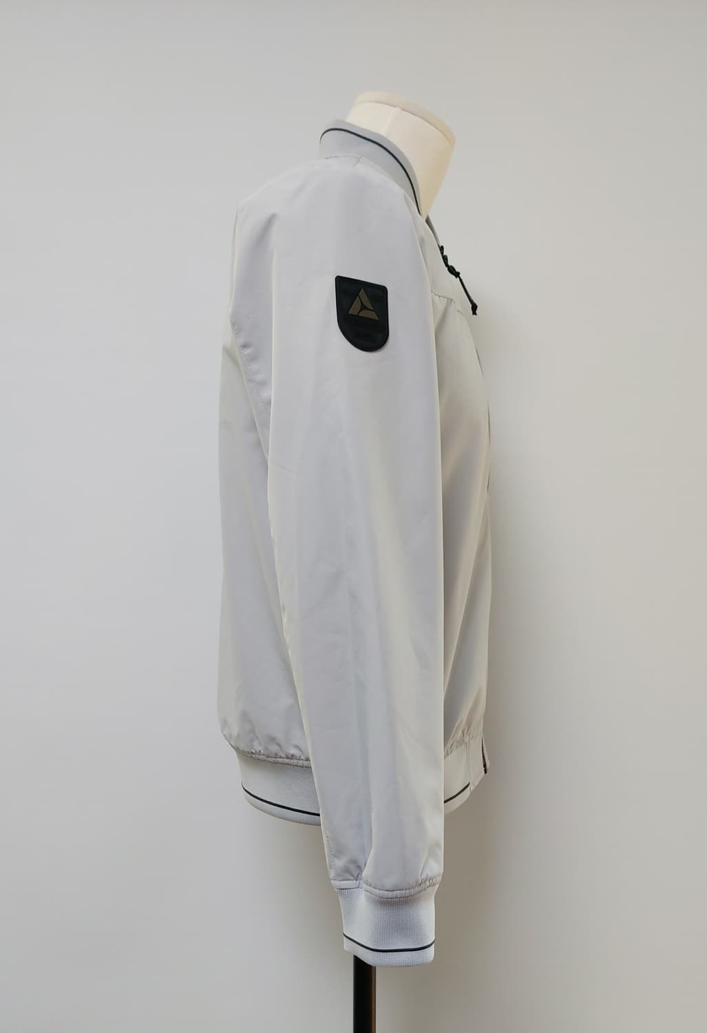 디스커버리 익스페디션 남성 테크니컬 디자인 점퍼(95)

 상품이미지2