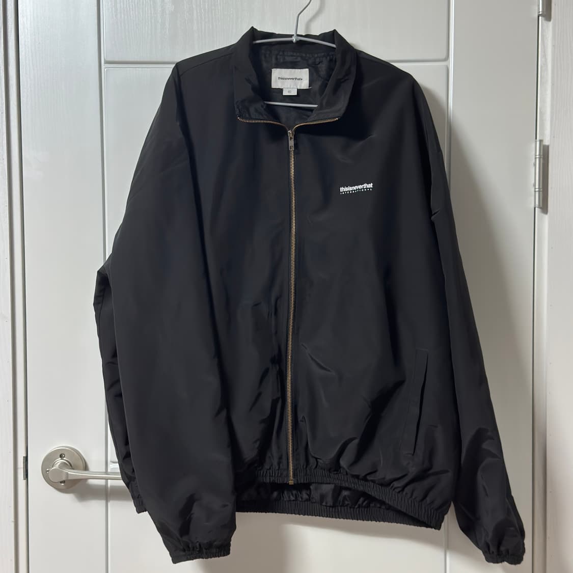 디스이즈네버댓 블랙 바람막이 자켓 상품이미지2