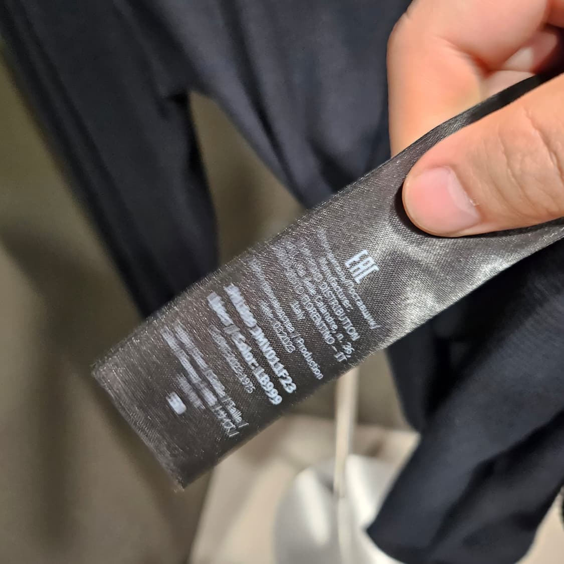 톰포드 비스코스 스트레치 벨벳 헨리넥 상품이미지4