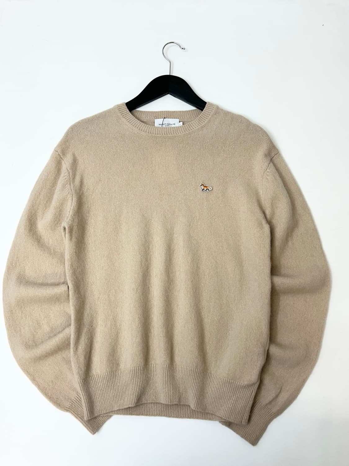 Maison Kitsune 메종키츠네 라운드넥 베이지 니트 상품이미지1