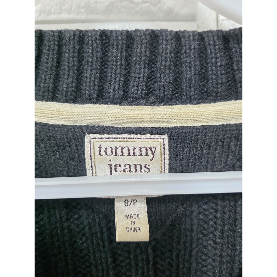 택포_ 타미힐피거 블랙 브이넥 케이블 니트 S 상품이미지2