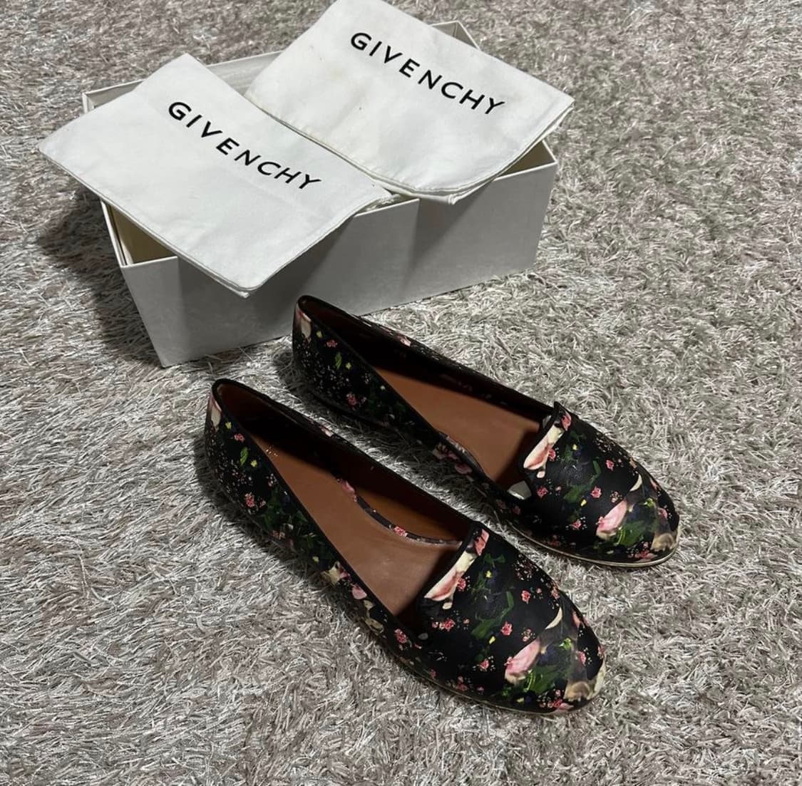 [리오브전포점] 지방시 플라워 구두 상품이미지2