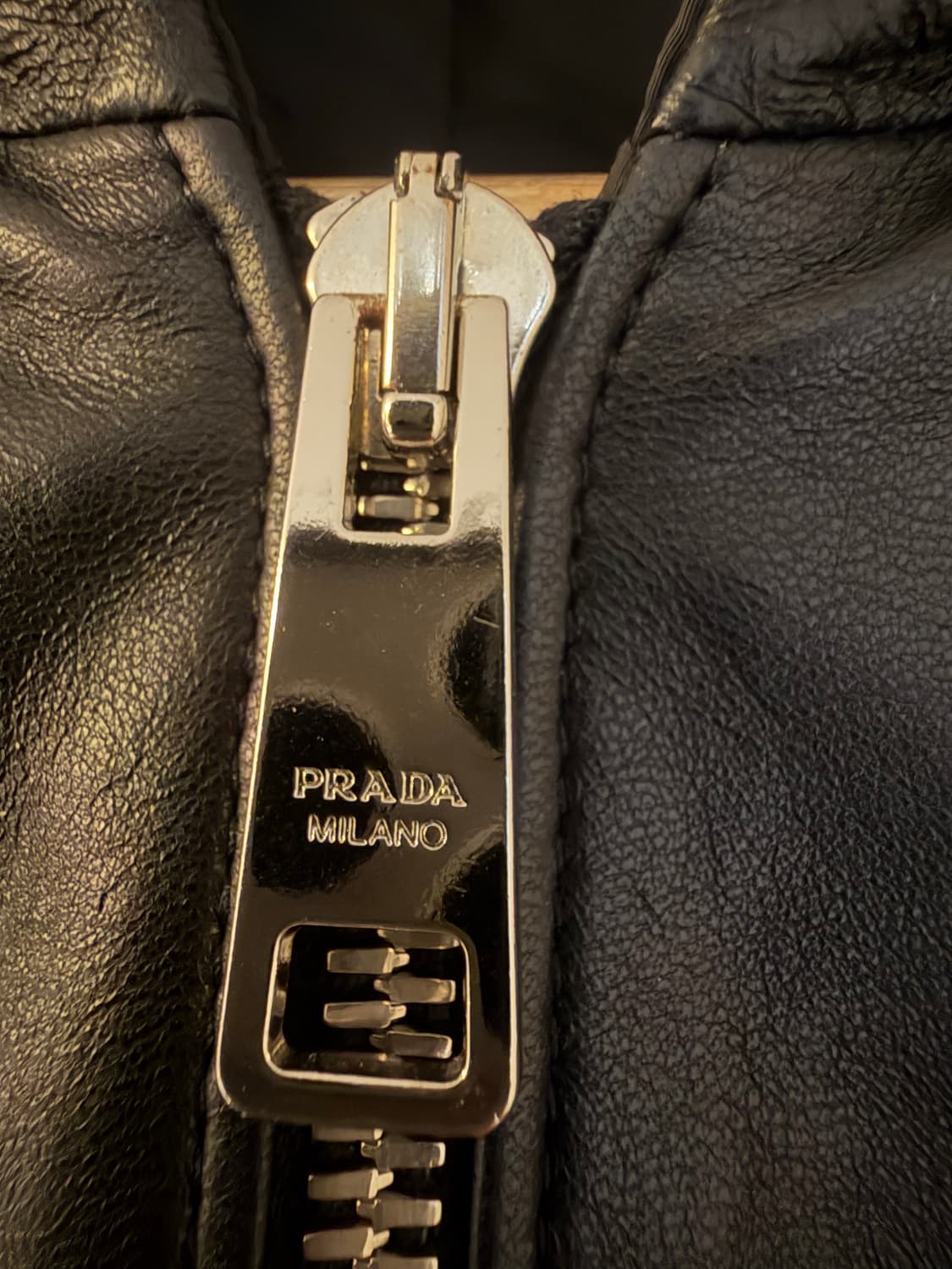 Prada 레더 후드 집업 상품이미지2