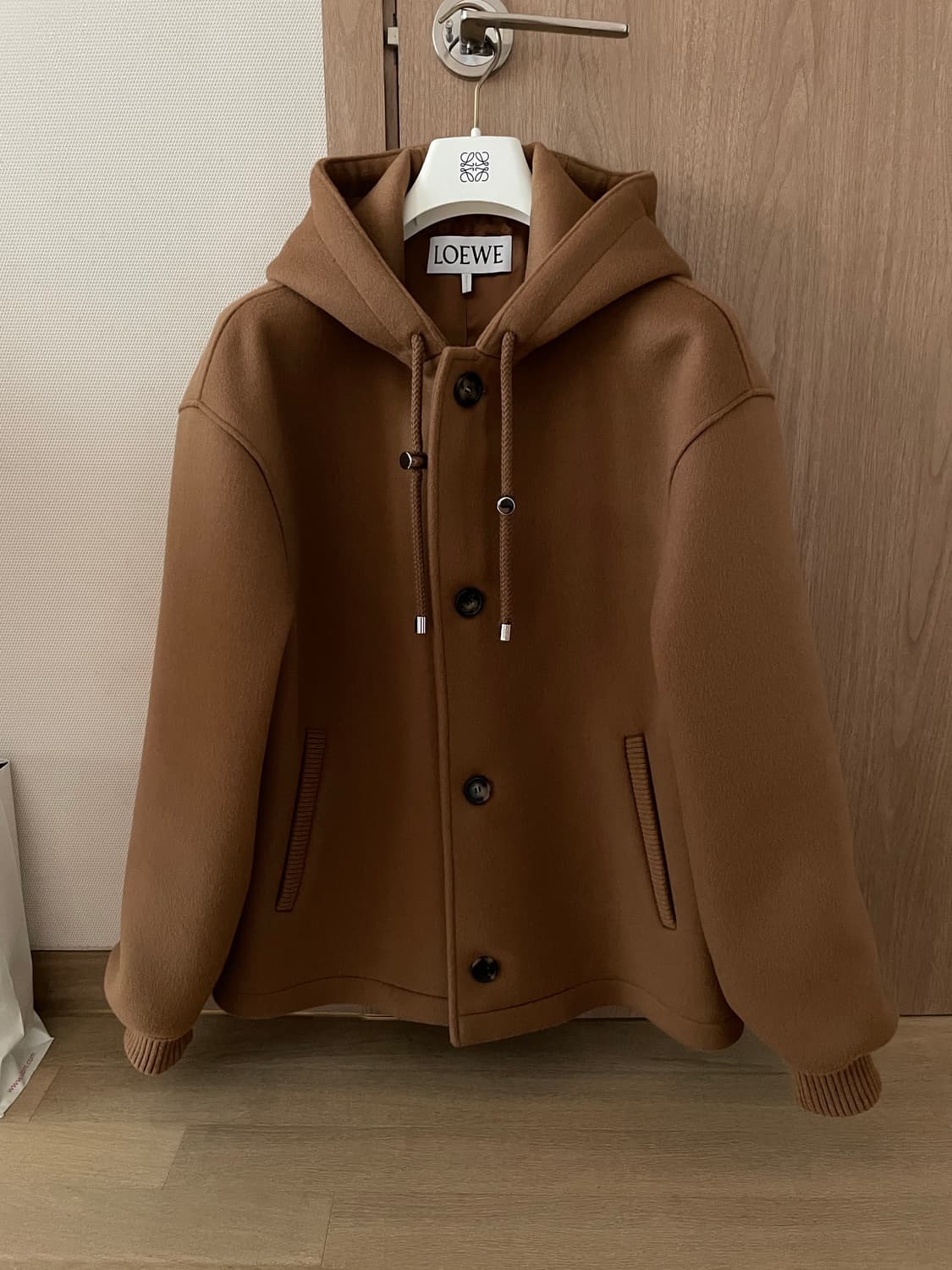 로에베 24FW 후드 자켓 상품이미지1