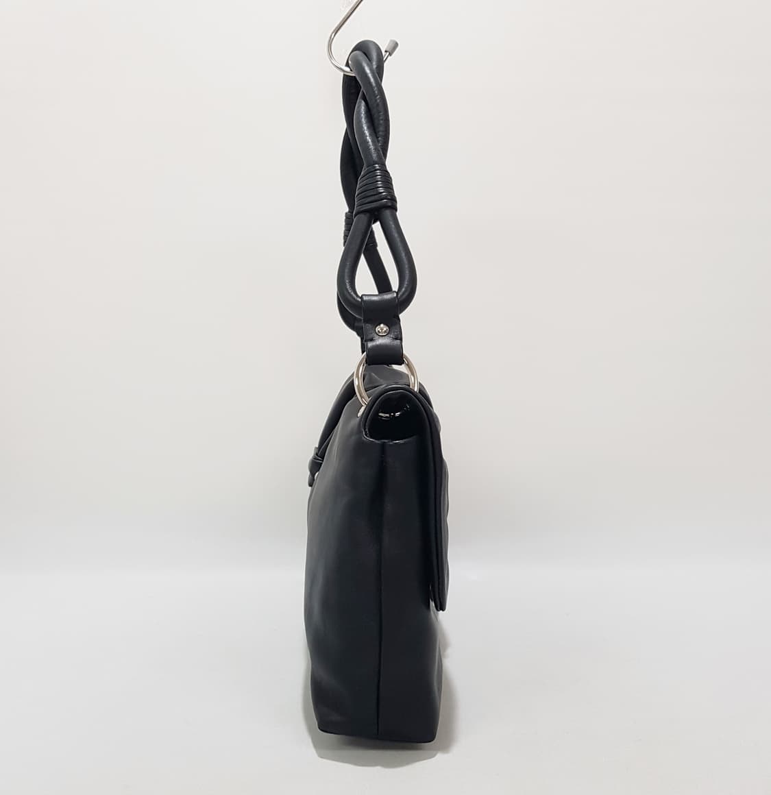 디올 D링 블랙 레더 숄더백 상품이미지5