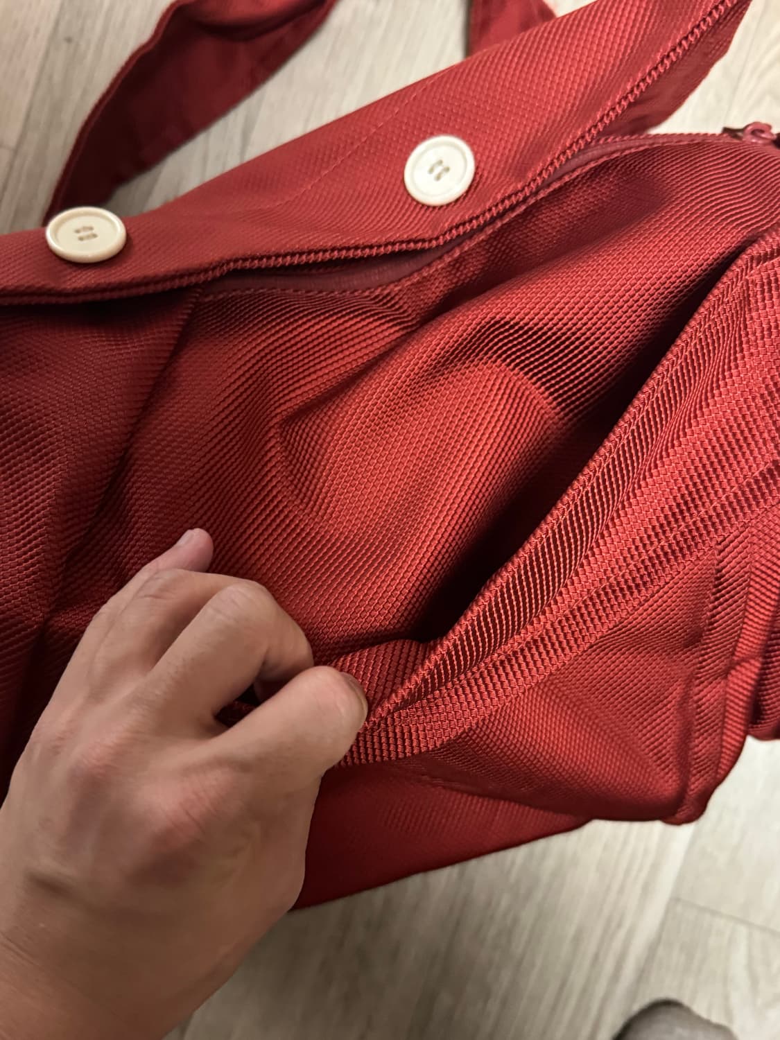 라프시몬스 이스트팩 18AW 슬링백 레드 상품이미지6