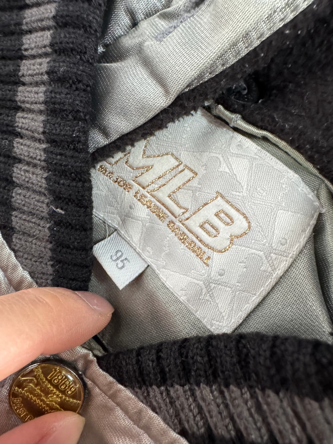 MLB 양키즈 실버 스타디움 바시티 패딩 후드 점퍼 XL 상품이미지3