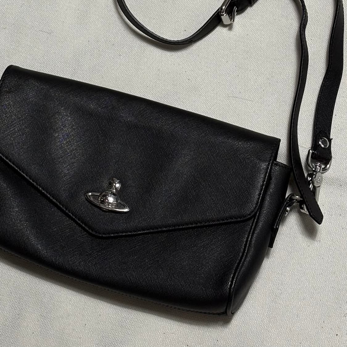 비비안 웨스트우드 19s/s 빅토리아 가죽백 상품이미지1