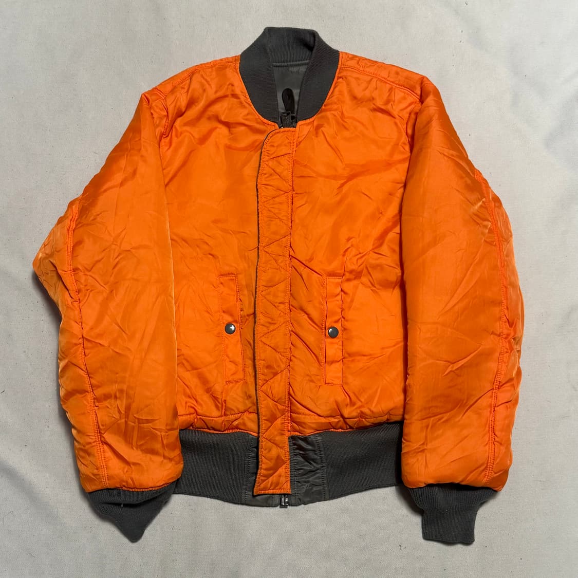 S 알파인더스트리 리버시블 ma-1 그레이 항공  자켓 상품이미지4