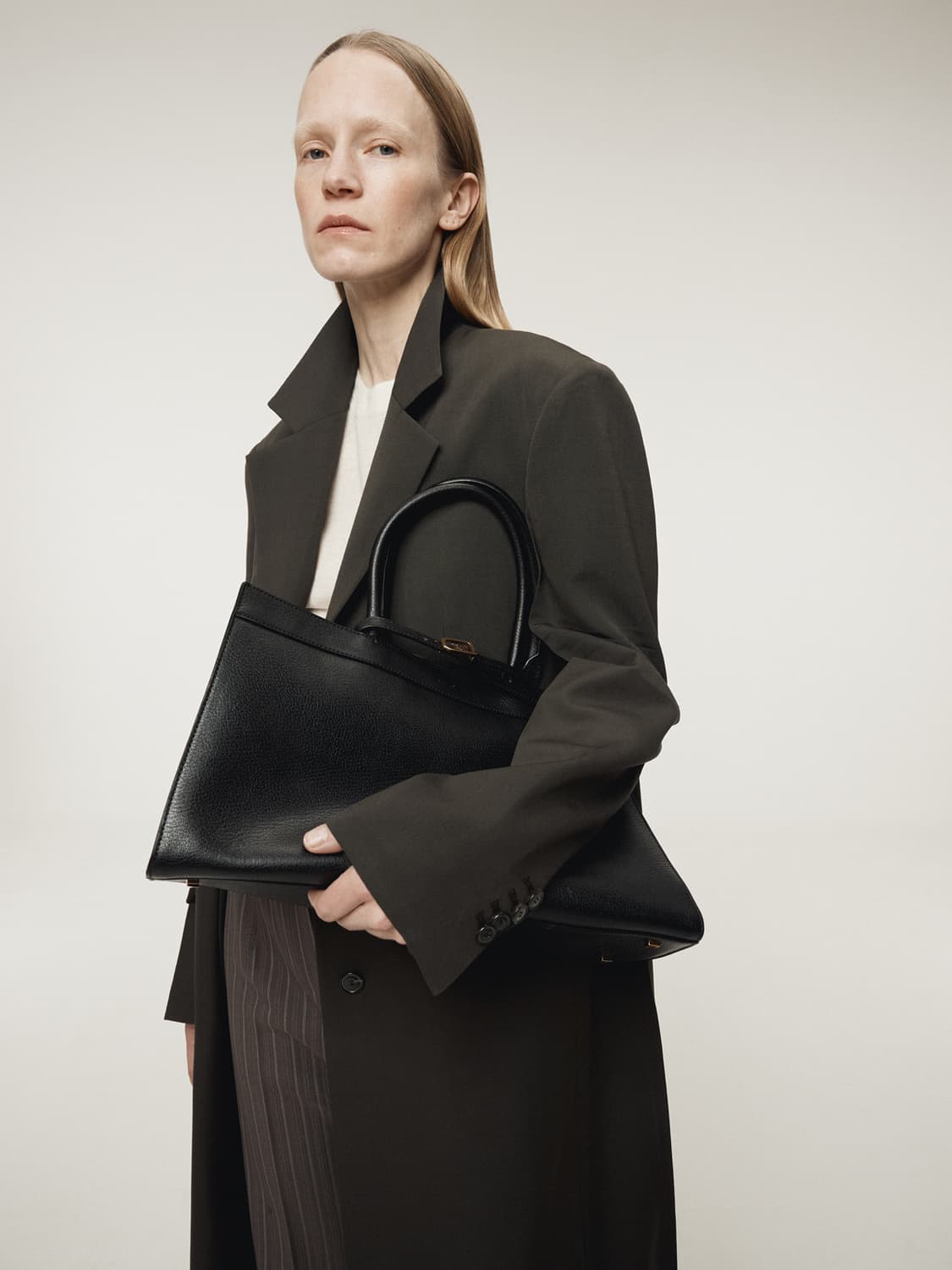 렉토 RECTO 슬리브 크리즈 울 코트 차콜 상품이미지6