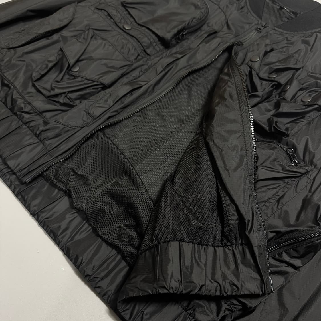 빔즈(BEAMS) 블랙 립스탑 워터프루프 멀티포켓 MA-1 플라이트 자켓 상품이미지5