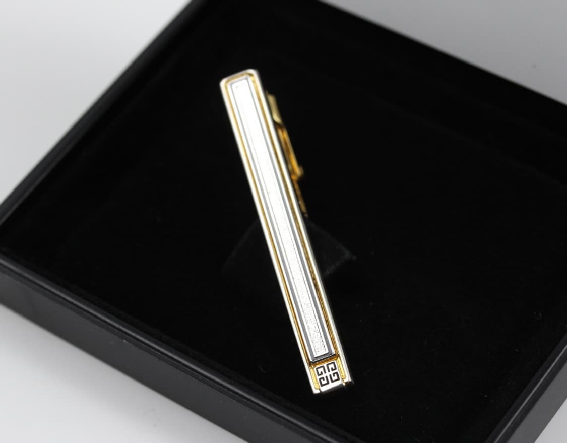 지방시 A등급 4.9cm 남자 명품 넥타이핀 상품이미지1