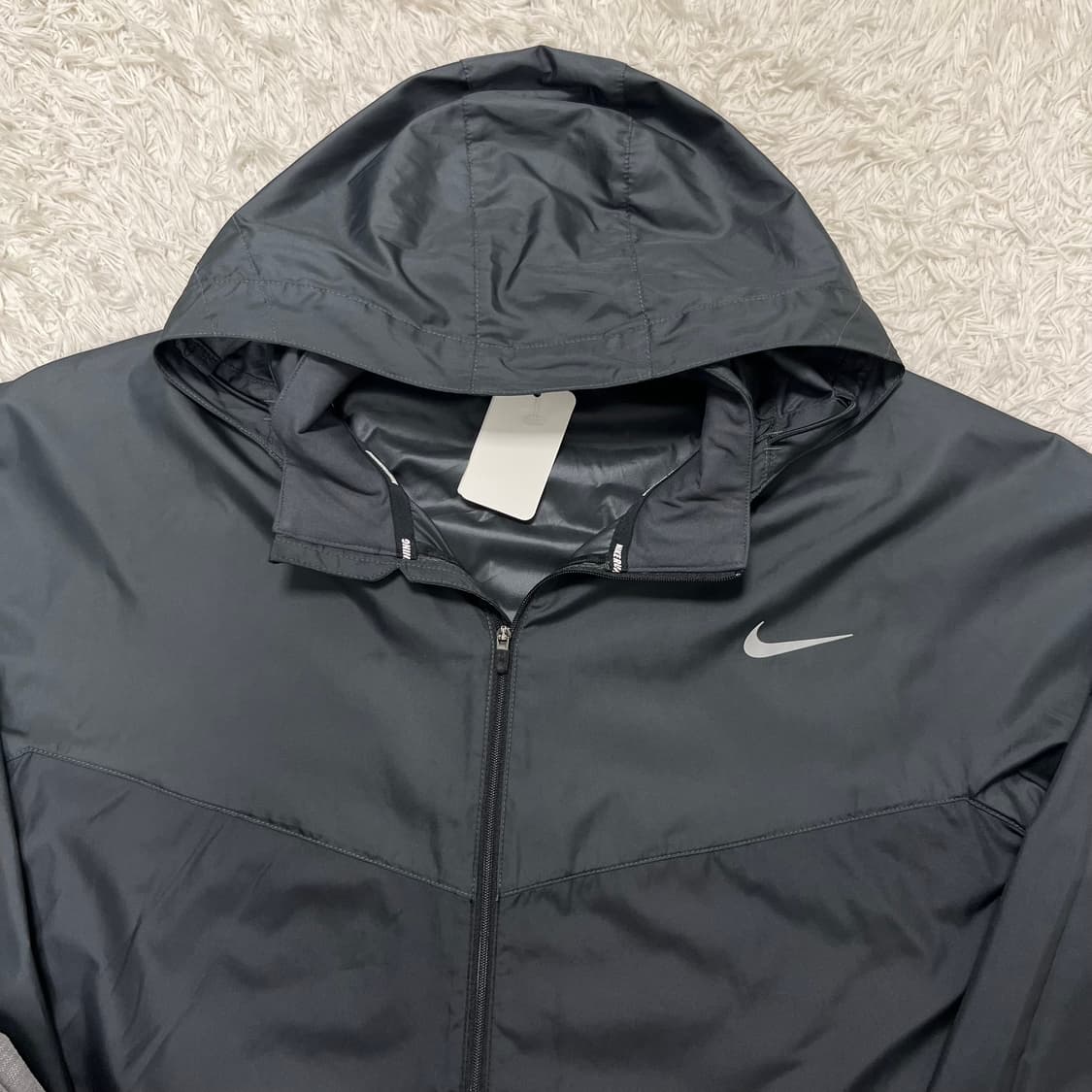 Nike black running windbreaker 상품이미지5