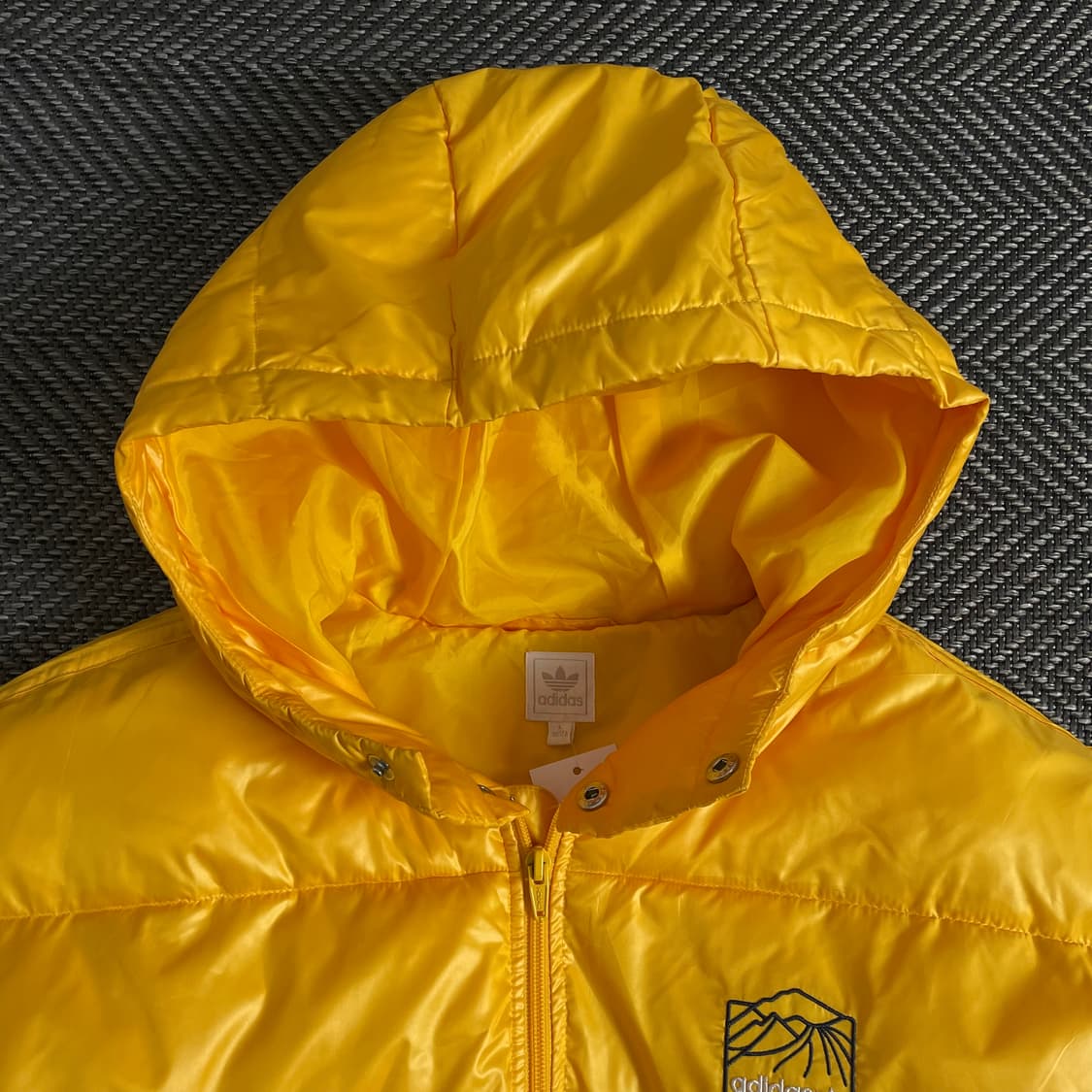 00s 아디다스 올드스쿨 유광 경량 패딩 o 3067 상품이미지4