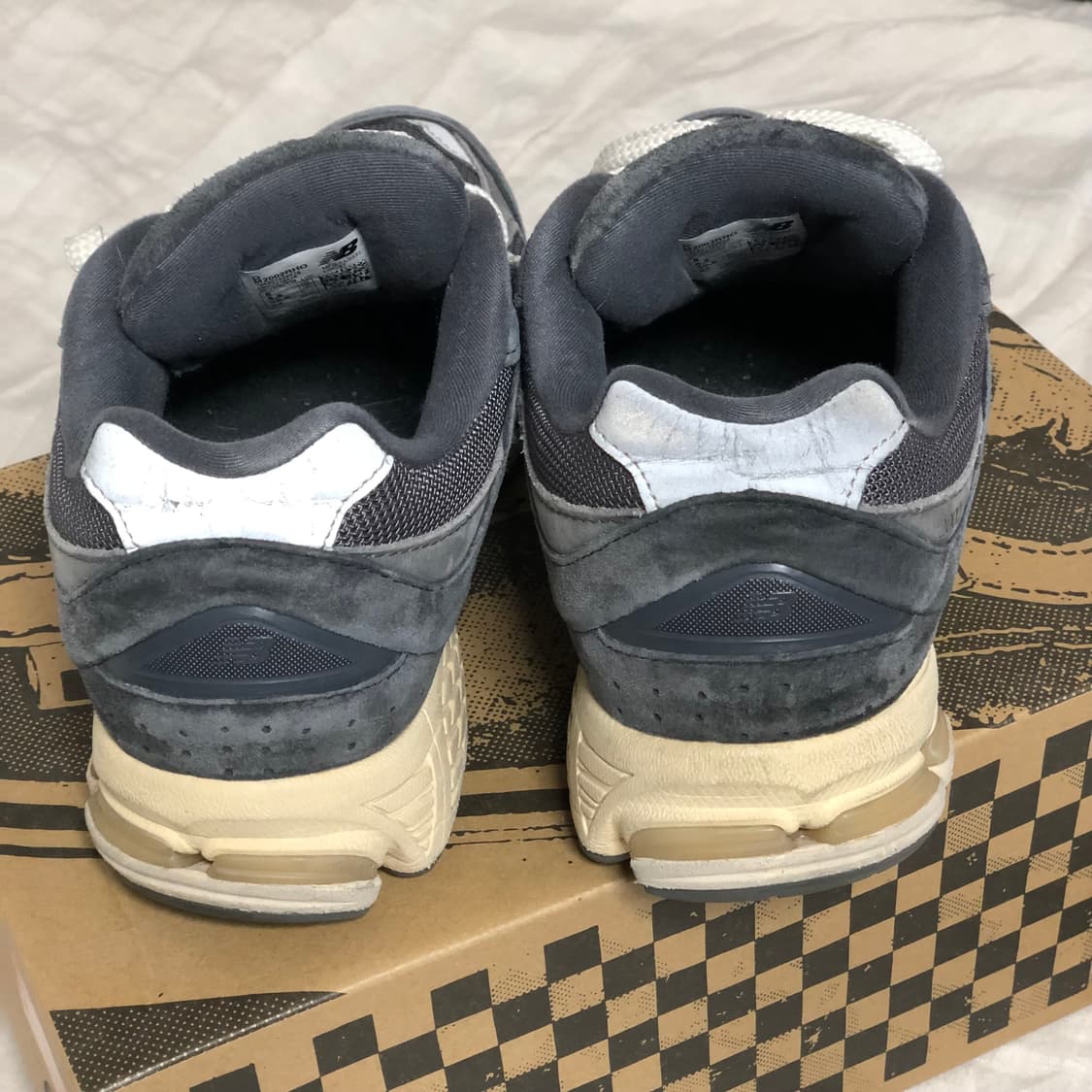 뉴발란스 2002R 상품이미지4