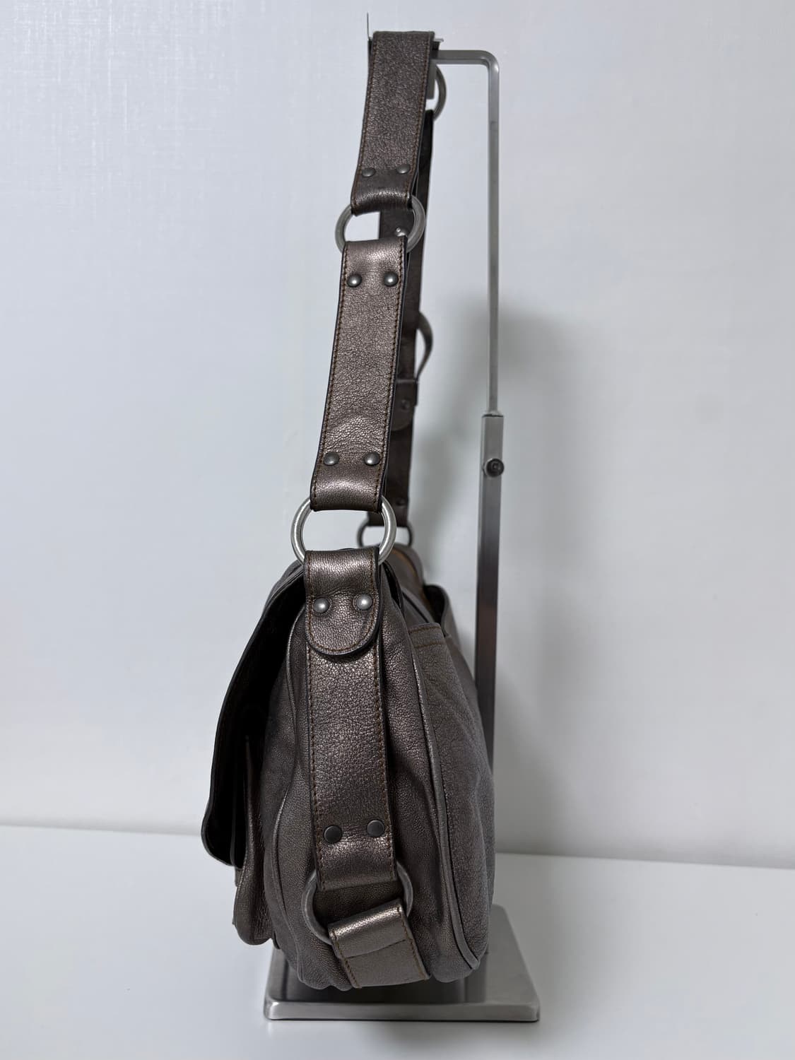 디올 가우초 메탈릭브라운 크로스백 상품이미지3