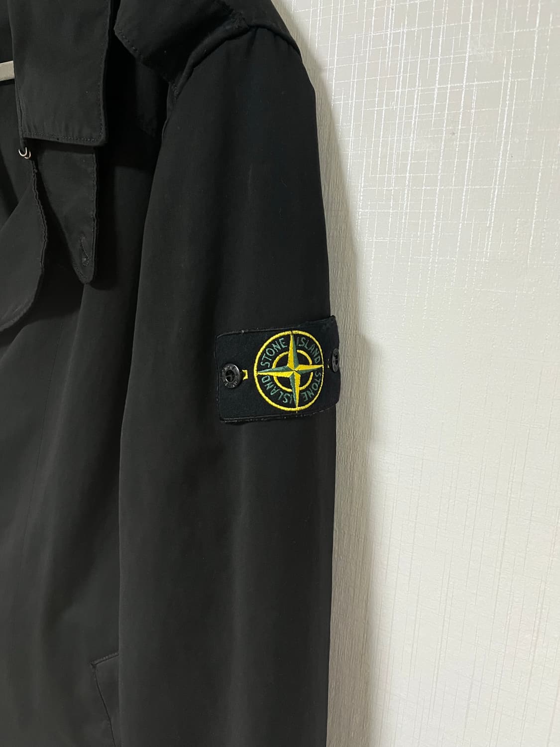 [105] 스톤아일랜드 폴리에스터 마이크로랩스 트렌치코트 XL 상품이미지2