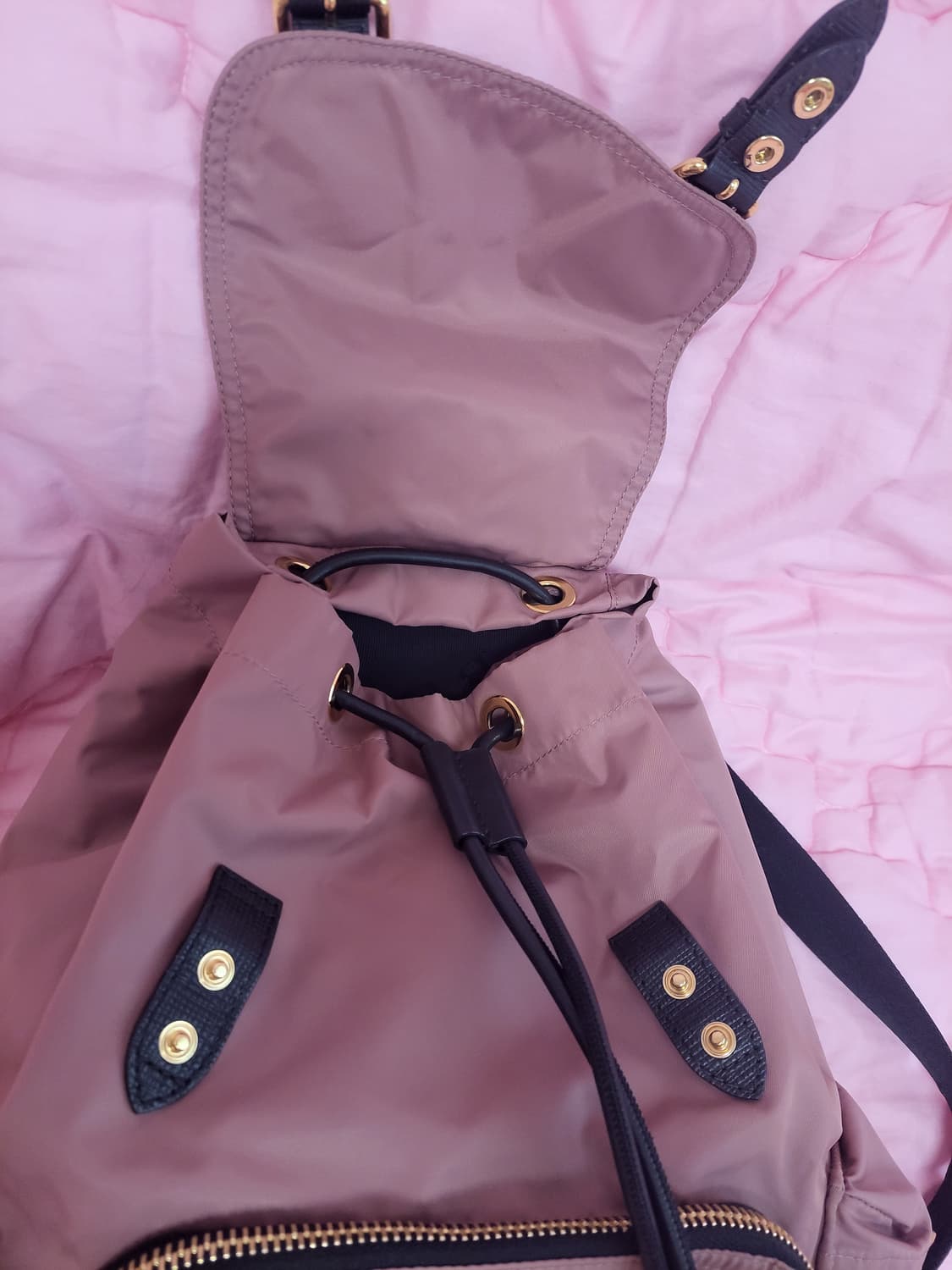 정품)급처상태양호!버버리 핑크 럭색 미디엄 미듐 백팩 연예인가방 상품이미지8