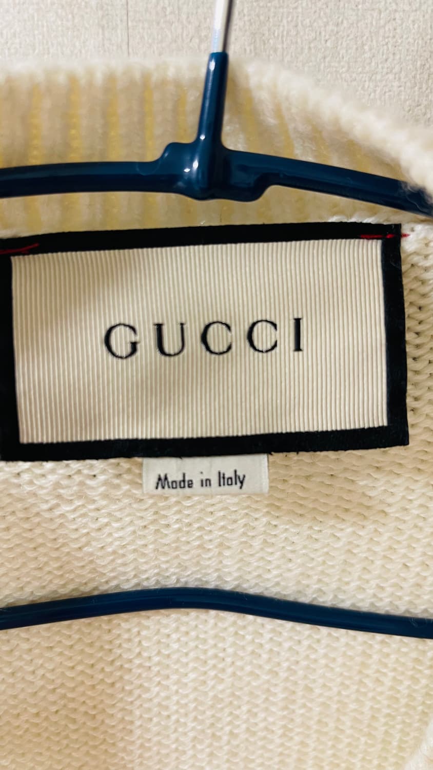 구찌 벌 자수 브이넥 니트 XL 프레피룩 실착 1회 상품이미지3