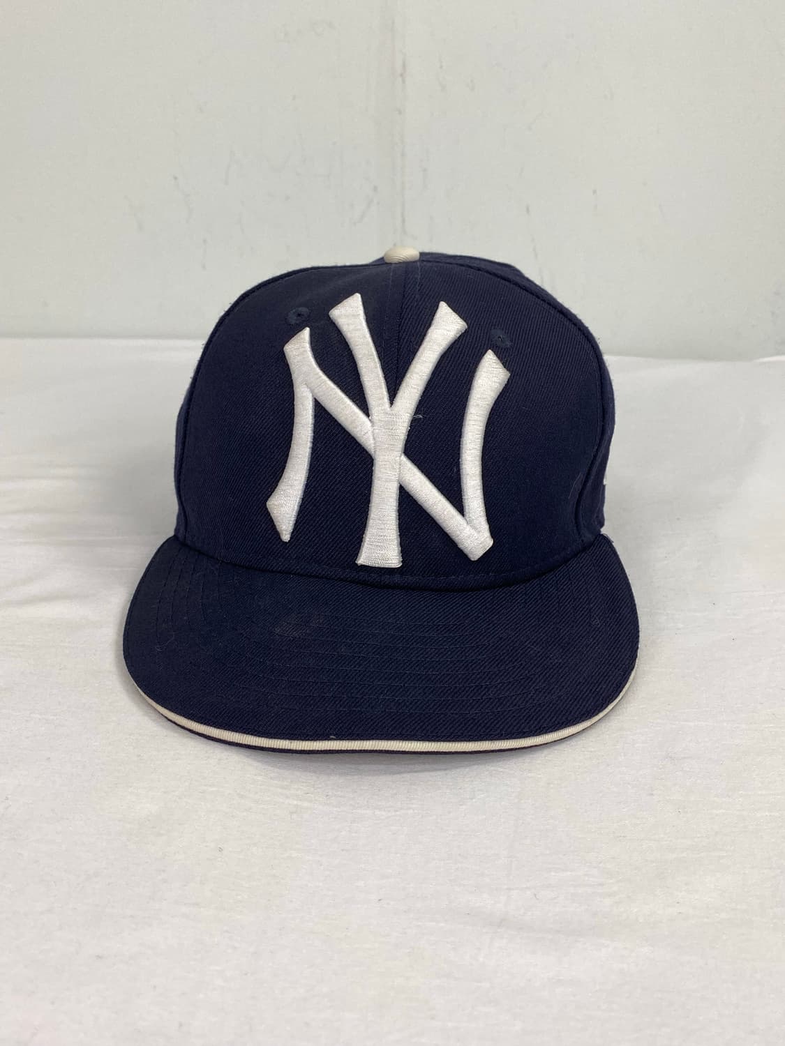 뉴에라 뉴욕양키즈 빅로고 레어 투톤 캡 7 1/8 상품이미지1