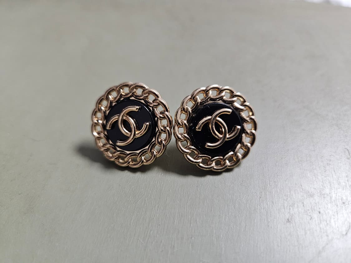 샤넬 cc로고 라운드 단추귀걸이(정식통관된정품로고) 상품이미지6