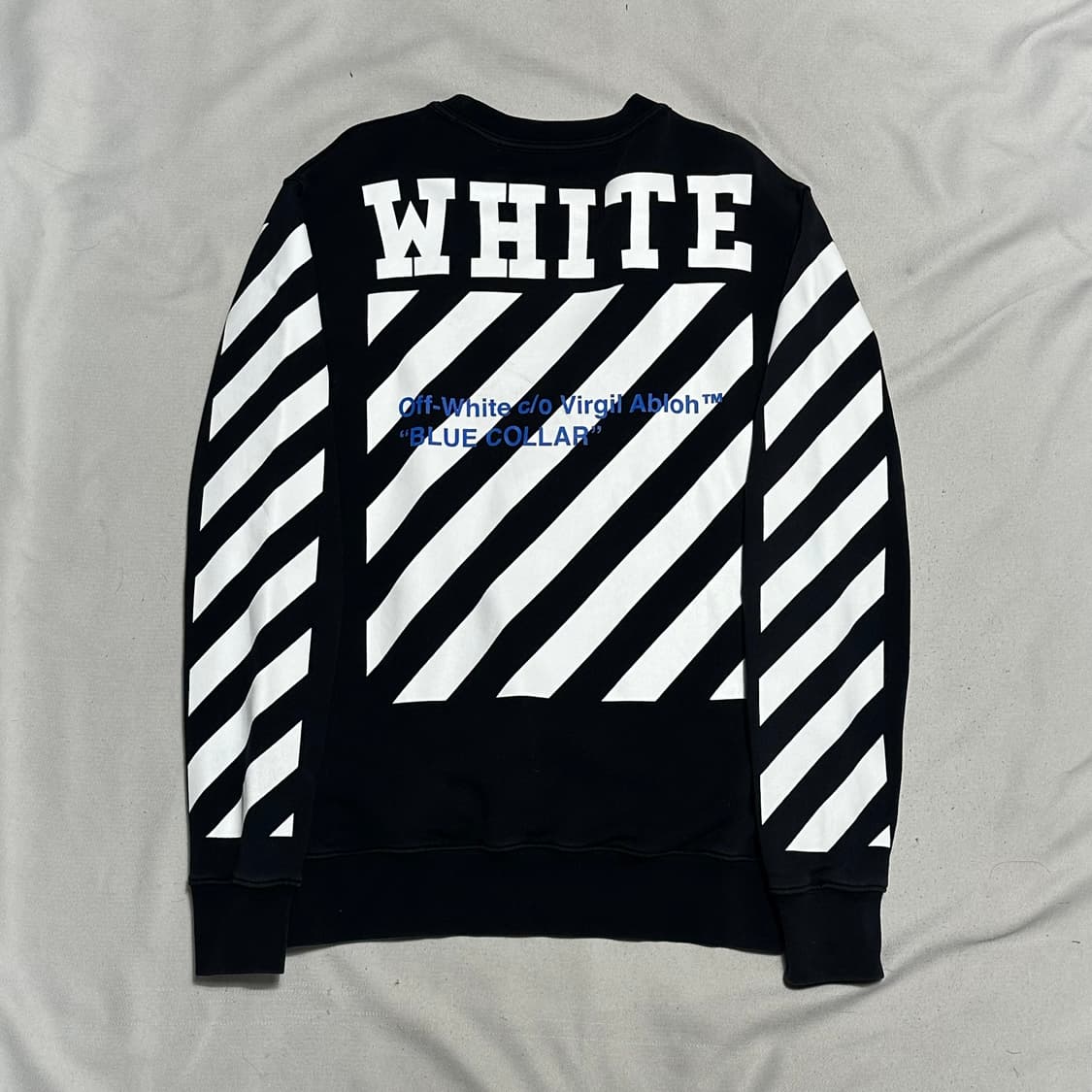 S 오프화이트 브러쉬드 다이애그 블랙 맨투맨 상품이미지3