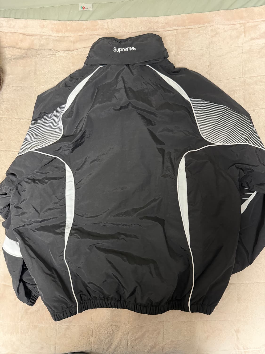 슈프림x엄브로 바람막이 상품이미지2