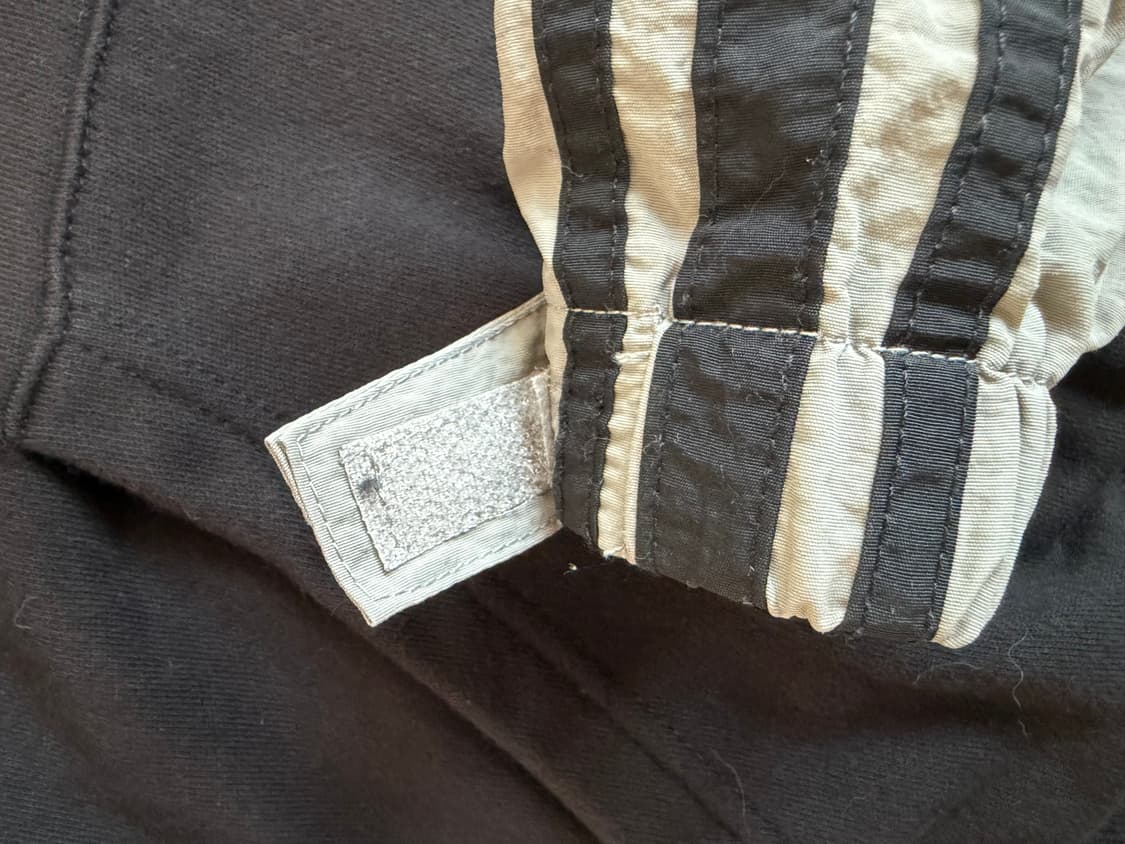 플래시 나일론 콤비네이션 칼라드 스웨트셔츠 블랙 상품이미지3